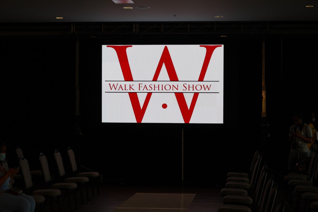 WalkFashionShow – enoVHD&nbsp;Coverage